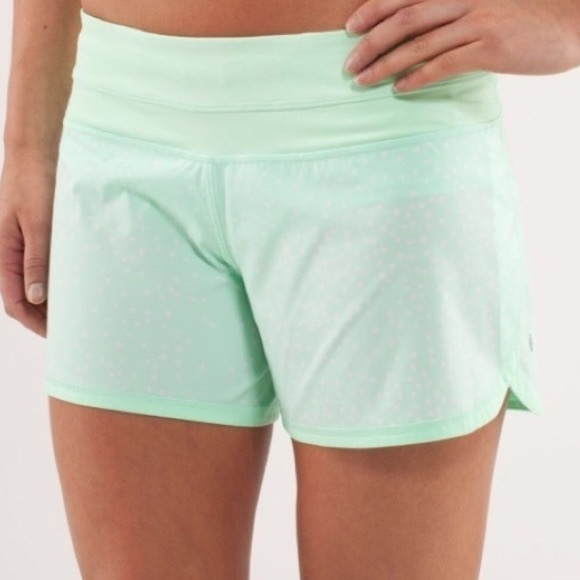 Lululemon Groovy Run Short - Picture 3 of 13